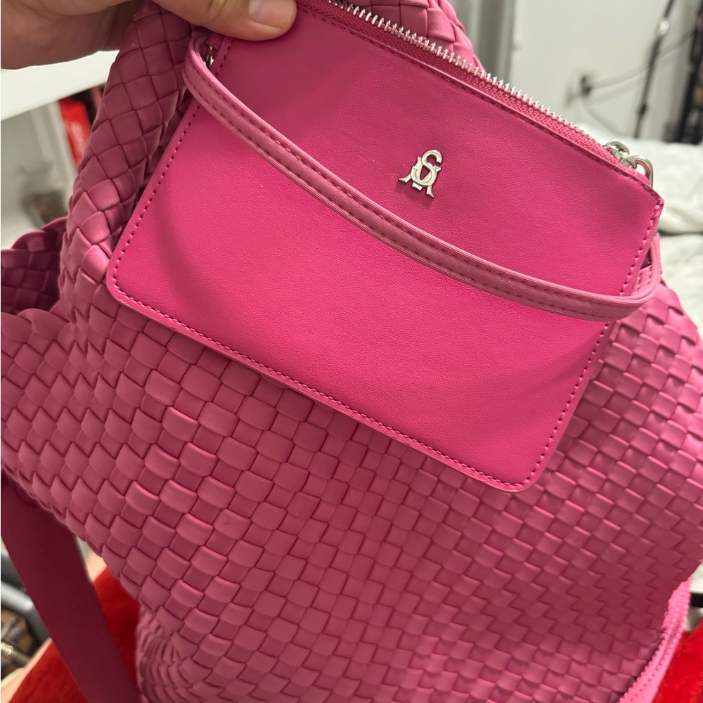 -woven tote crossbody - Picture 3 of 3